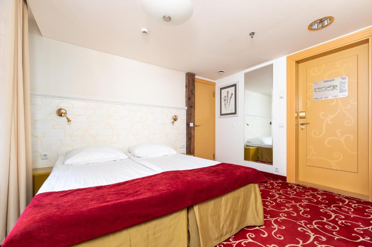 Meriton Old Town Garden Hotel Tallinn Exterior foto