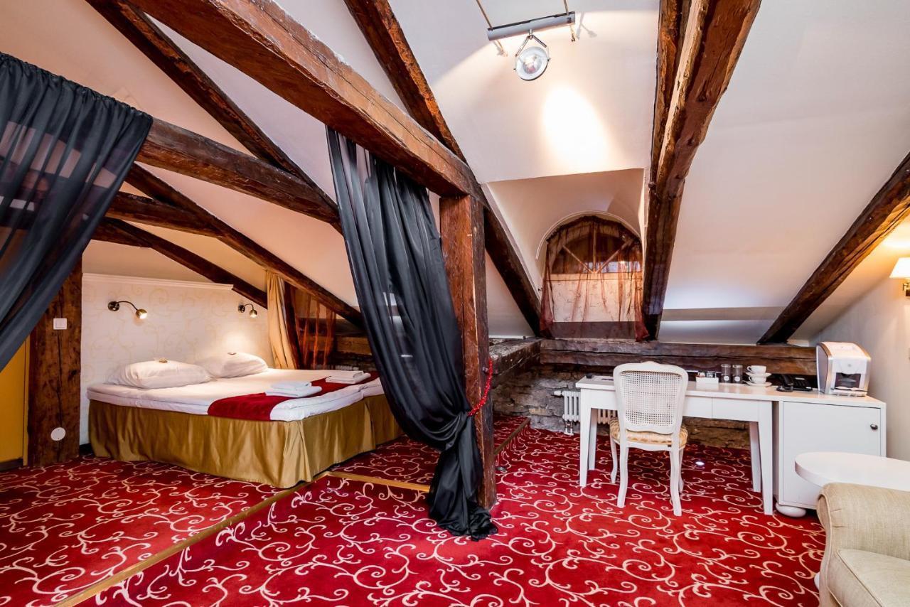 Meriton Old Town Garden Hotel Tallinn Exterior foto