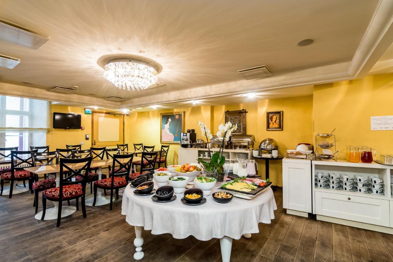 Meriton Old Town Garden Hotel Tallinn Exterior foto