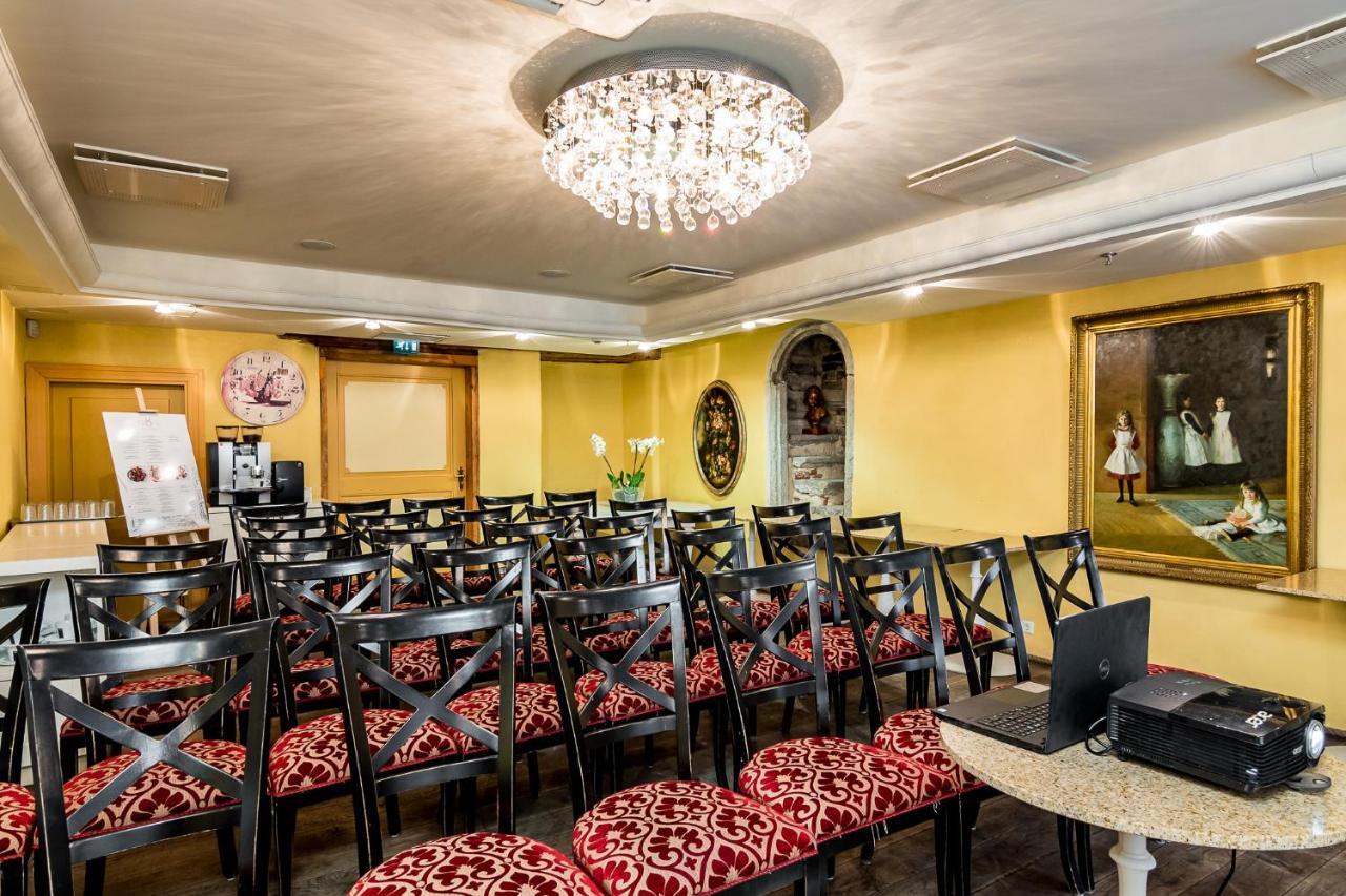 Meriton Old Town Garden Hotel Tallinn Exterior foto