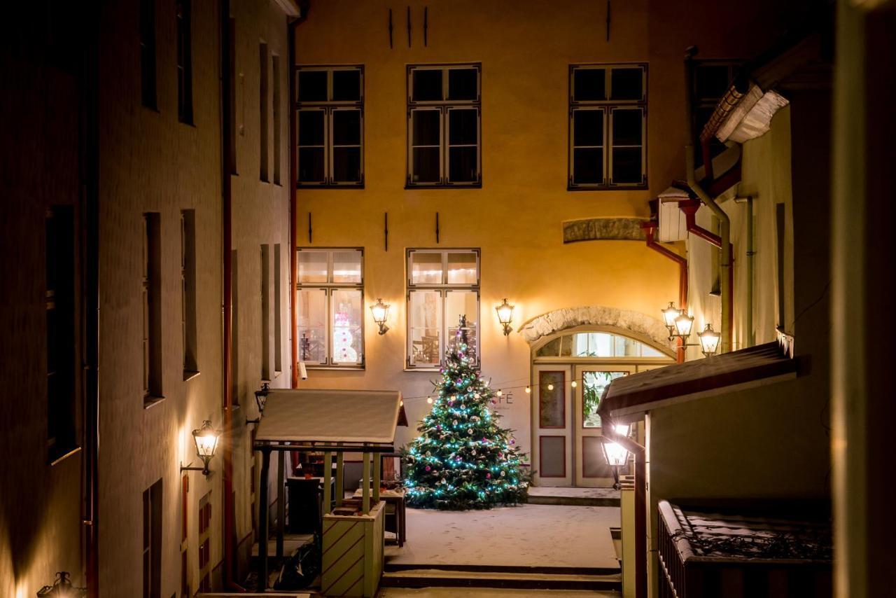 Meriton Old Town Garden Hotel Tallinn Exterior foto